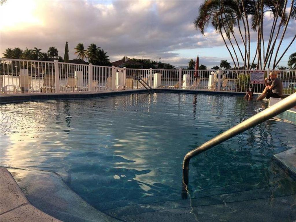 Aloha Escape Pompano Beach Apartman Kültér fotó